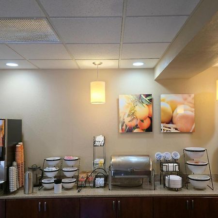 Comfort Inn & Suites Grafton-Cedarburg Zewnętrze zdjęcie