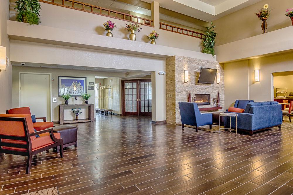 Comfort Inn & Suites Grafton-Cedarburg Zewnętrze zdjęcie