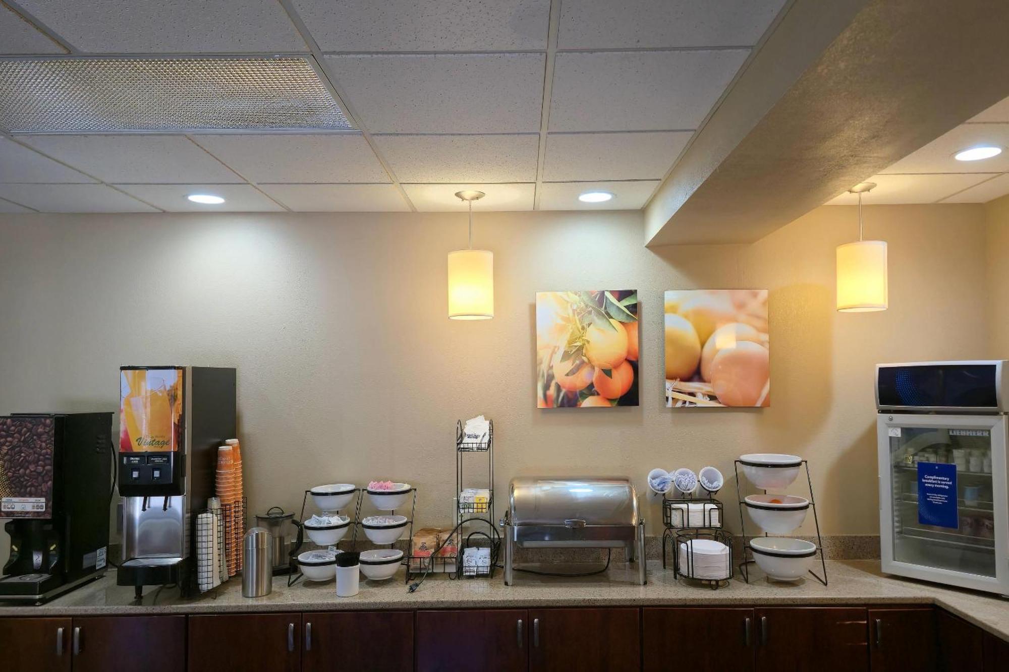 Comfort Inn & Suites Grafton-Cedarburg Zewnętrze zdjęcie