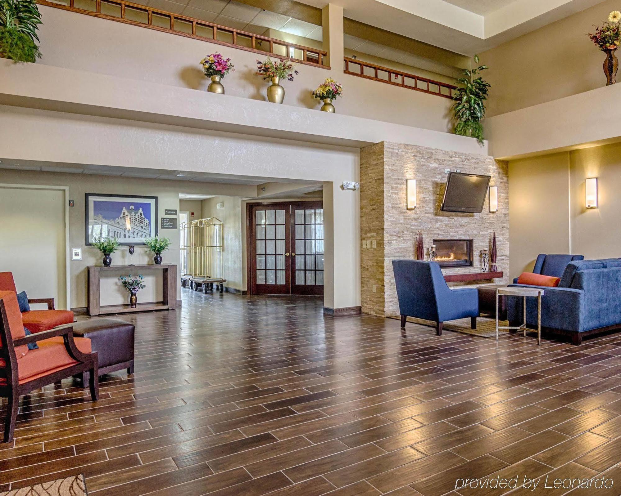 Comfort Inn & Suites Grafton-Cedarburg Zewnętrze zdjęcie
