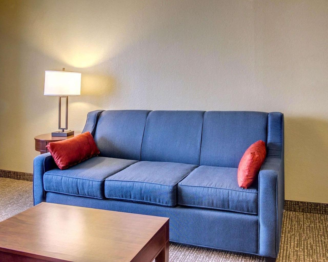 Comfort Inn & Suites Grafton-Cedarburg Zewnętrze zdjęcie