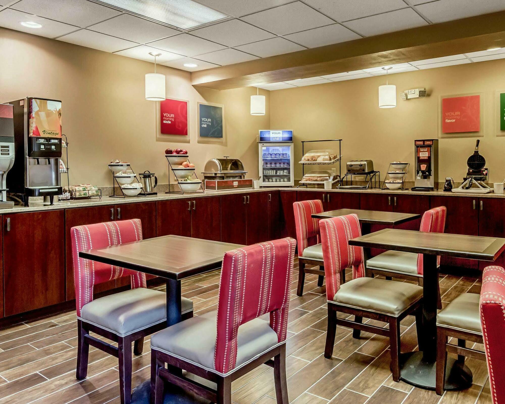 Comfort Inn & Suites Grafton-Cedarburg Zewnętrze zdjęcie